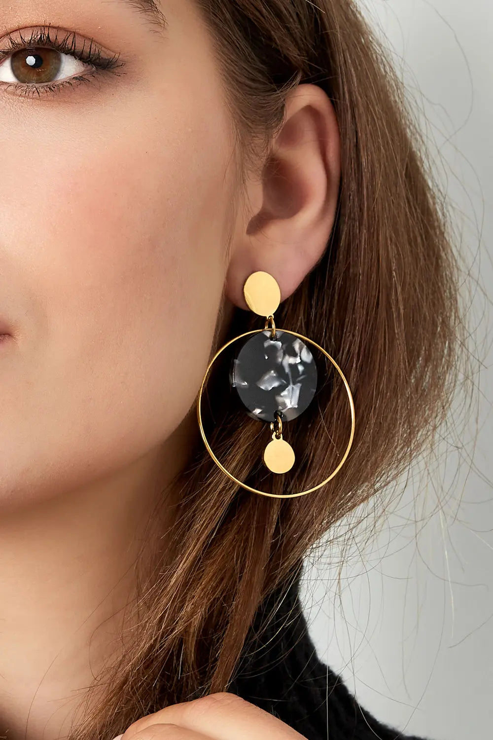 Oorbellen Cirkel Met Print - Zwart/Goud Kleur